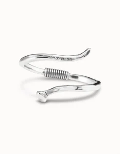 Bangle bracelet with a spiral-shaped nail