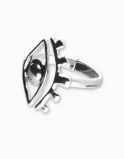 Bangle bracelet with a striking central eye