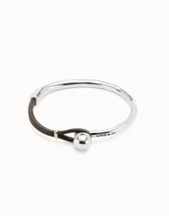 Bangle bracelet with brown leather