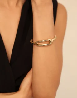 Bangle bracelet with buckle