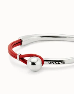 Bangle bracelet with coral leather