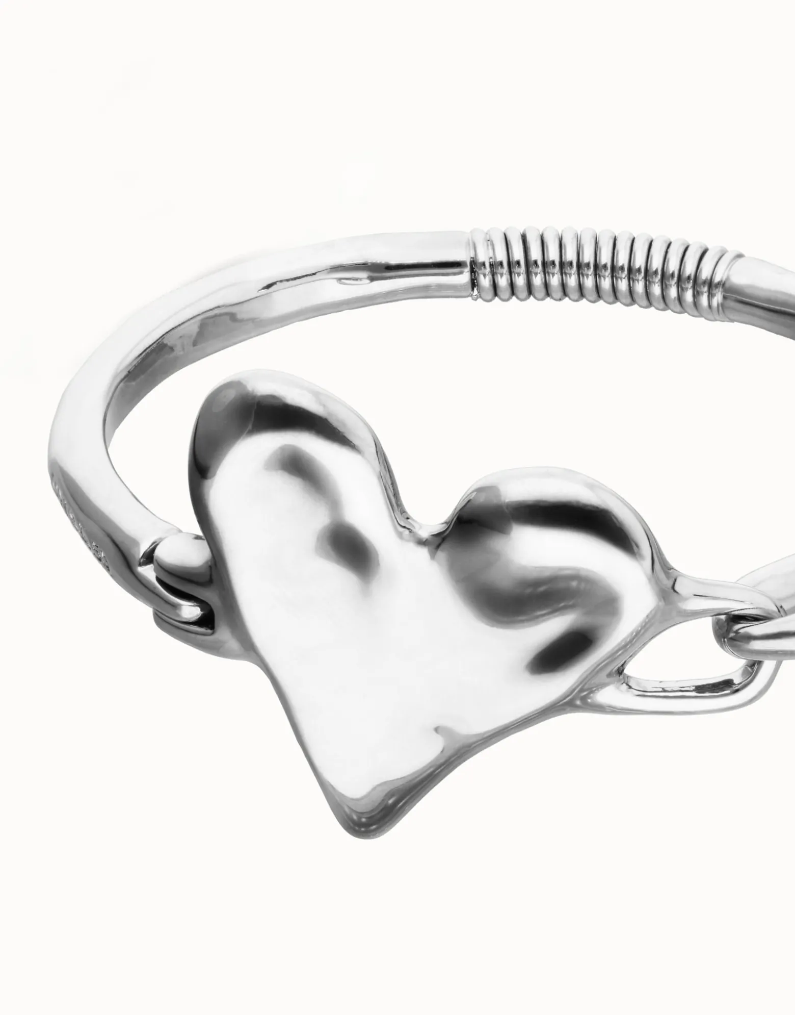 Bangle bracelet with heart detail