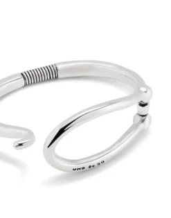 Bangle bracelet with large link