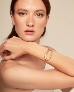 Bangle bracelet with large link