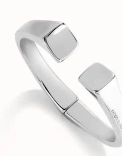 Bangle bracelet with square shape