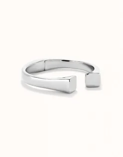 Bangle bracelet with square shape