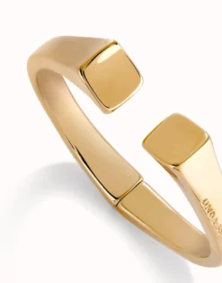 Bangle bracelet with square shape