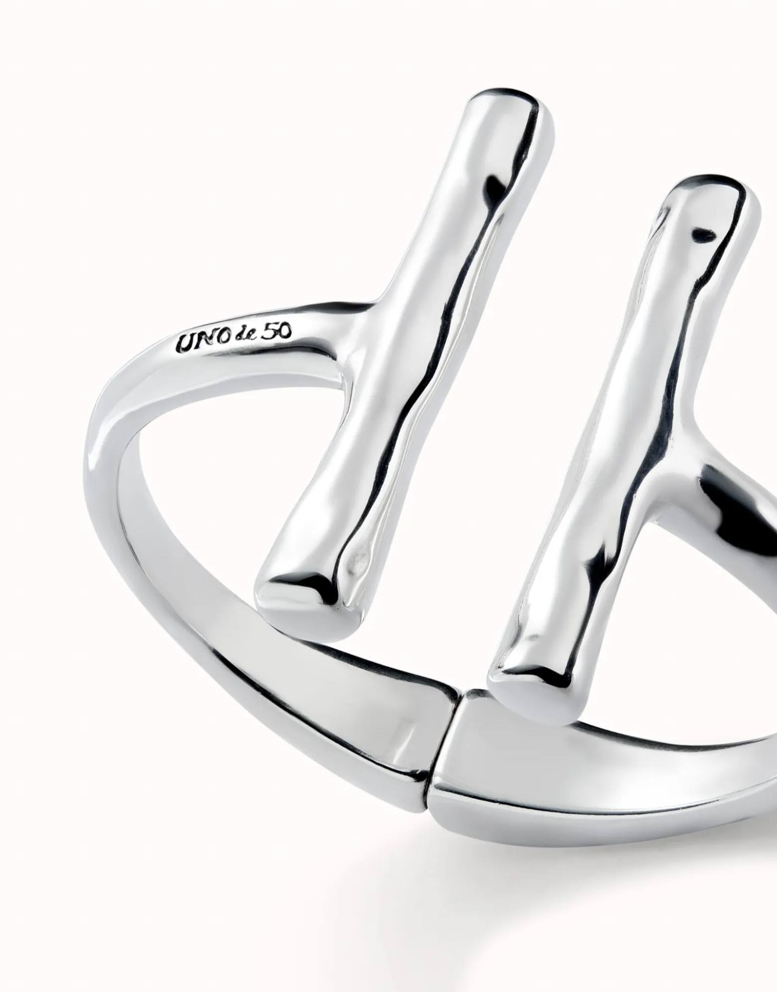 Bangle bracelet with two long tubes