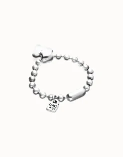 Bead bracelet with heart detail