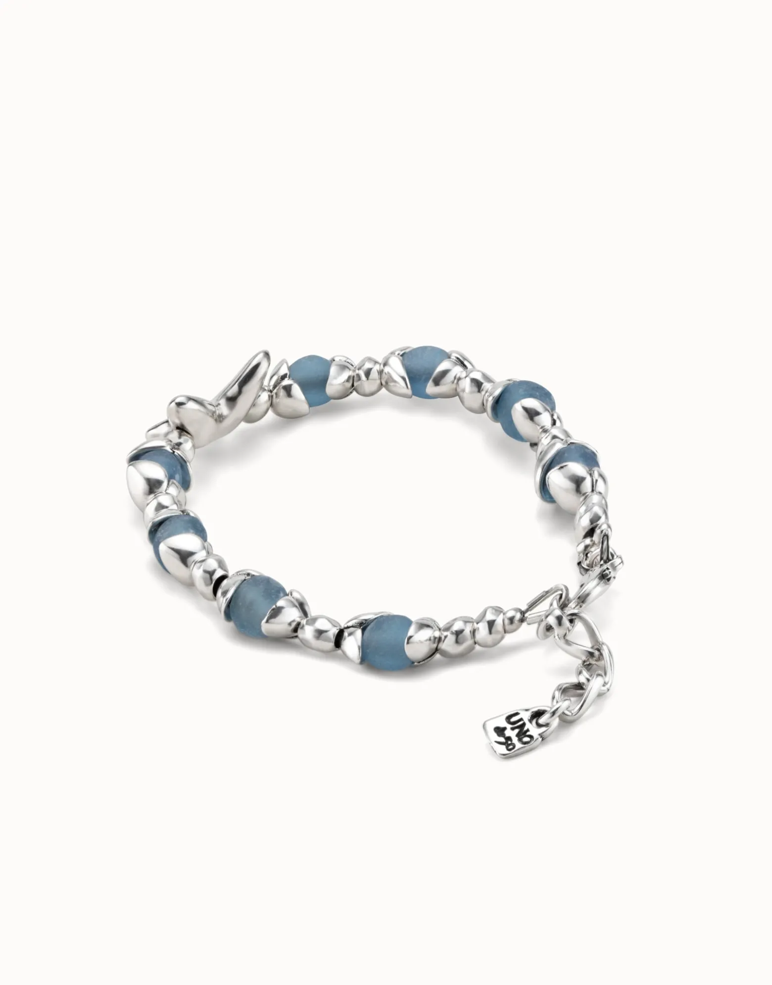 Beaded bracelet with blue crystals and a central butterfly