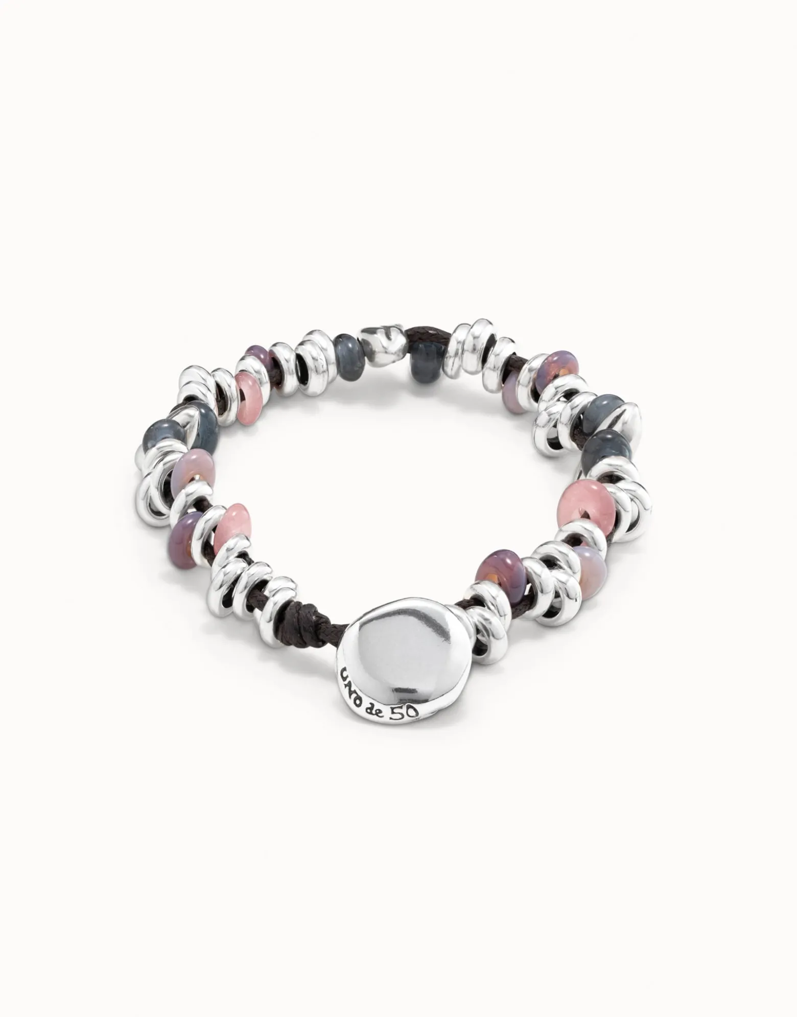 Beaded bracelet with leather