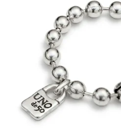 Beaded bracelet with padlock