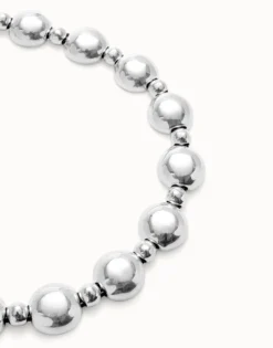 Beaded necklace with larger central bead