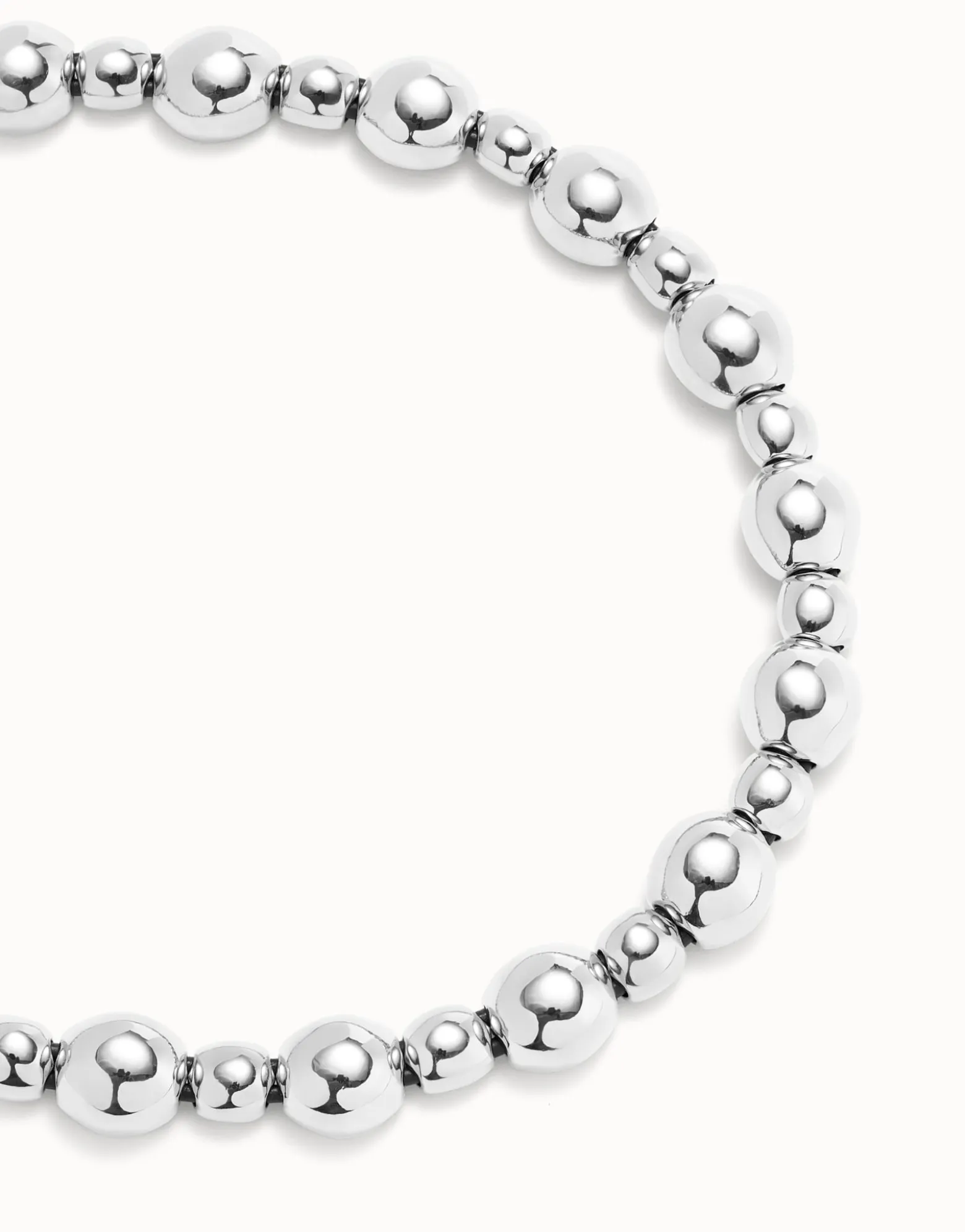 Beaded short necklace
