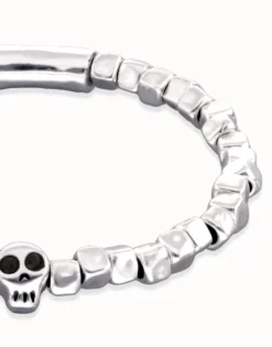 Beaded stretch bracelet with a skull