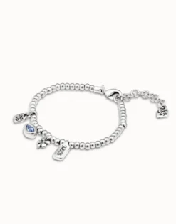 Beaded stretch bracelet with charms