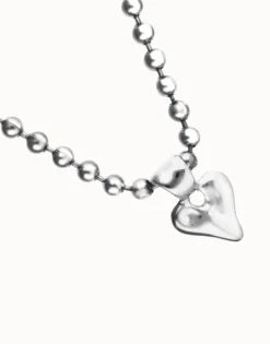 Bead necklace with heart detail