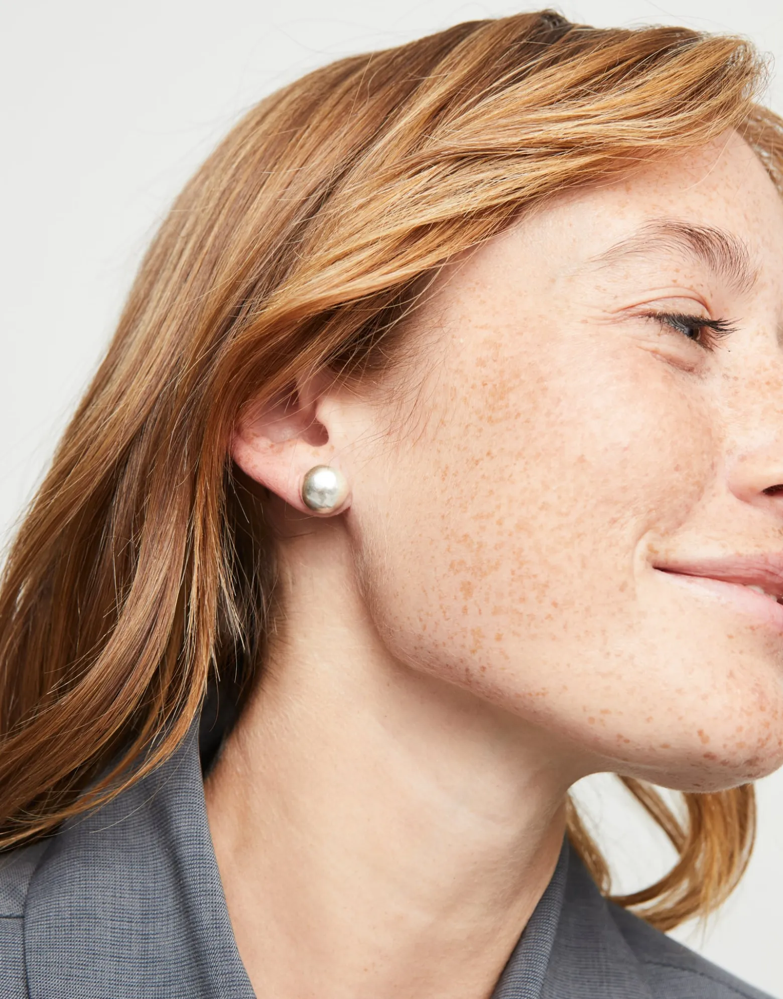 Bead shaped stud earrings