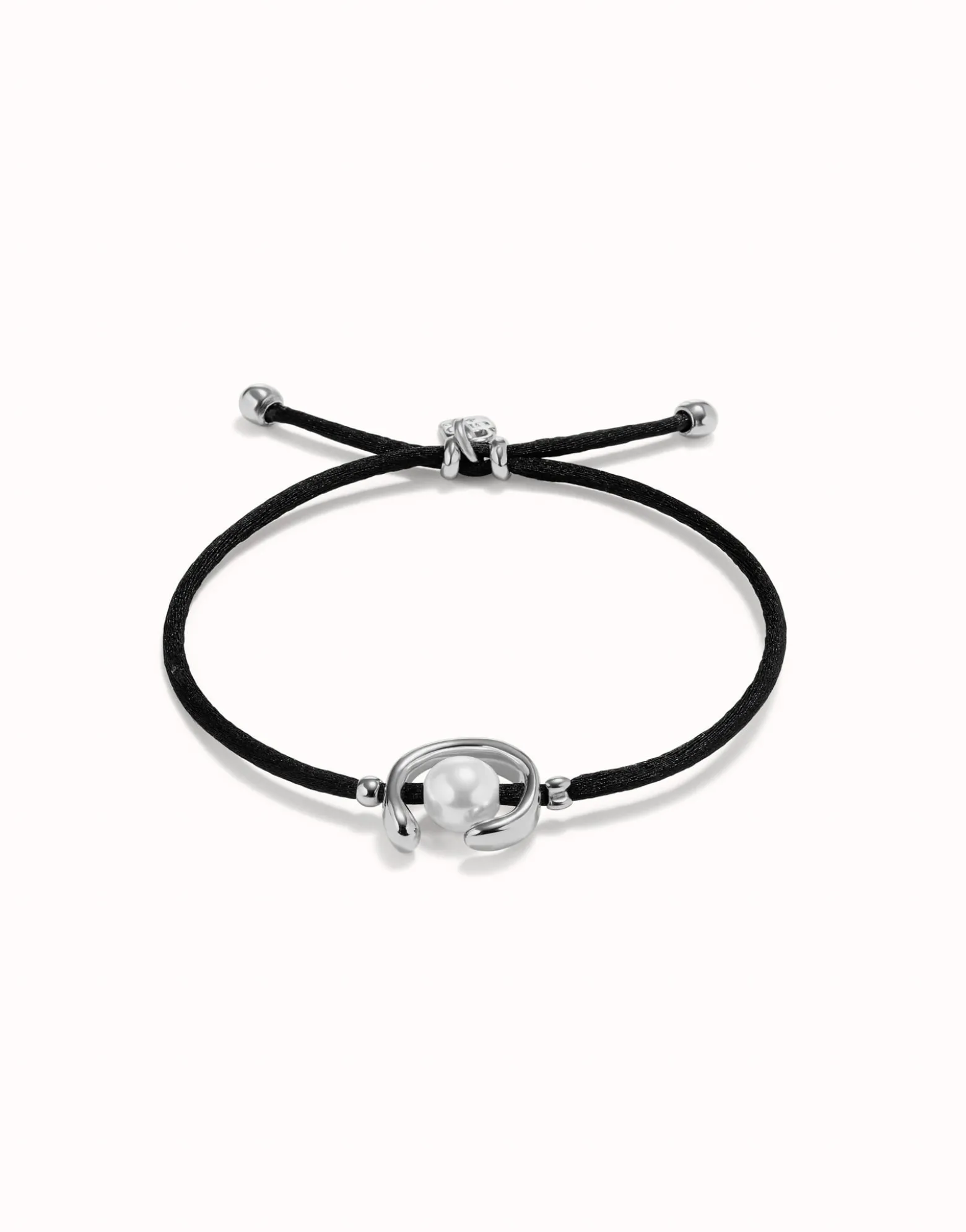 Black cord bracelet with a pearl