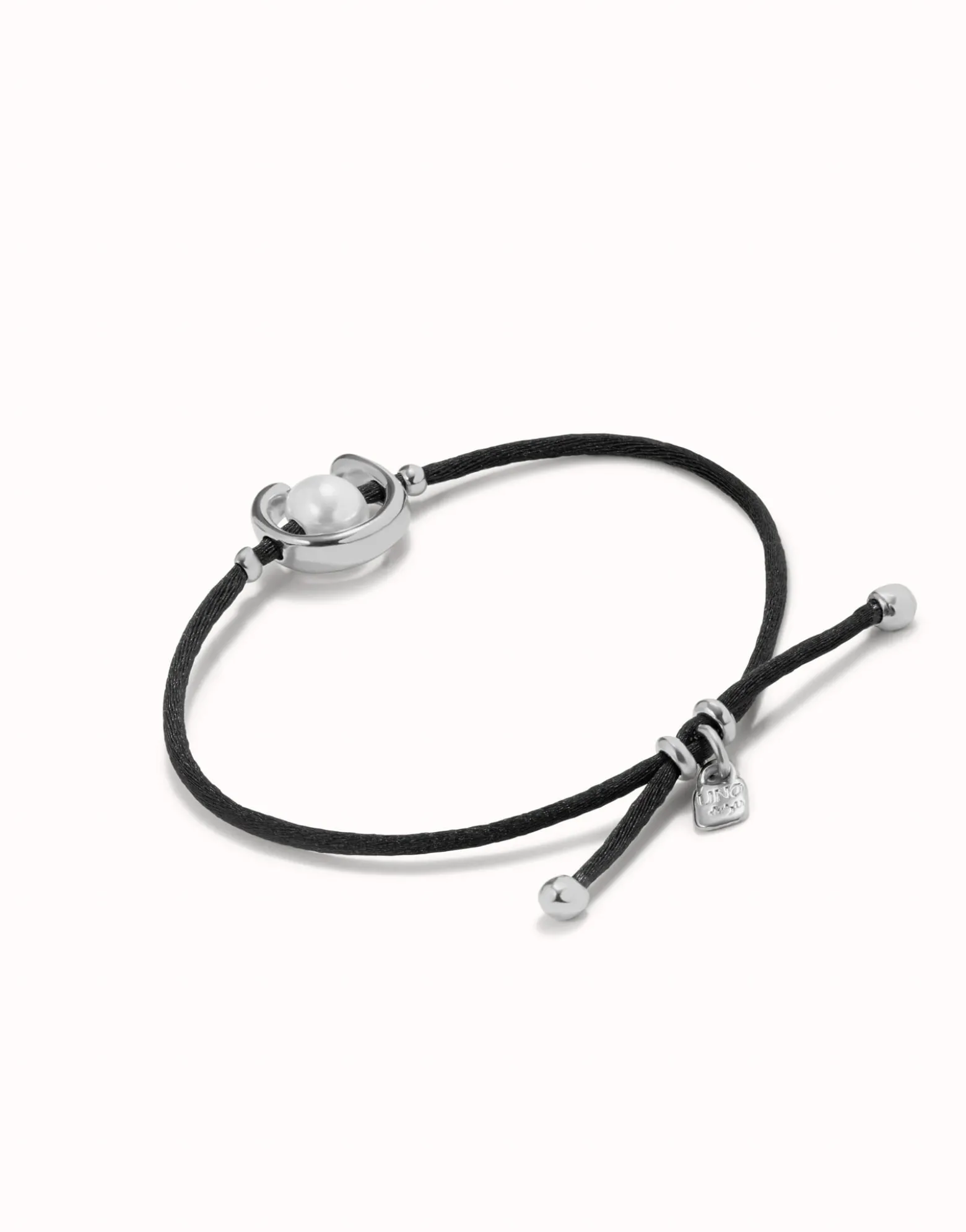 Black cord bracelet with a pearl