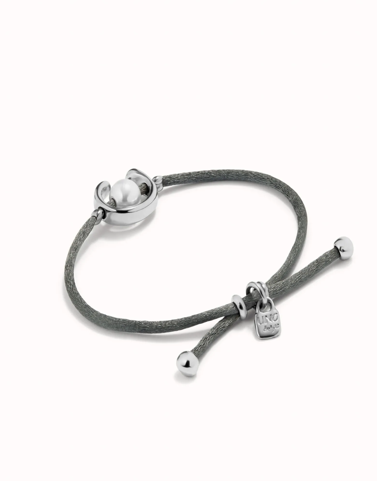 Black cord bracelet with a pearl