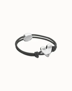 Black elastic thread bracelet with heart