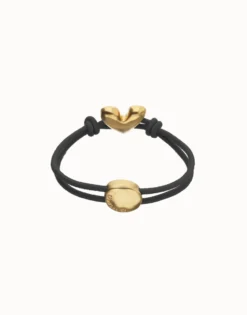 Black elastic thread bracelet with heart