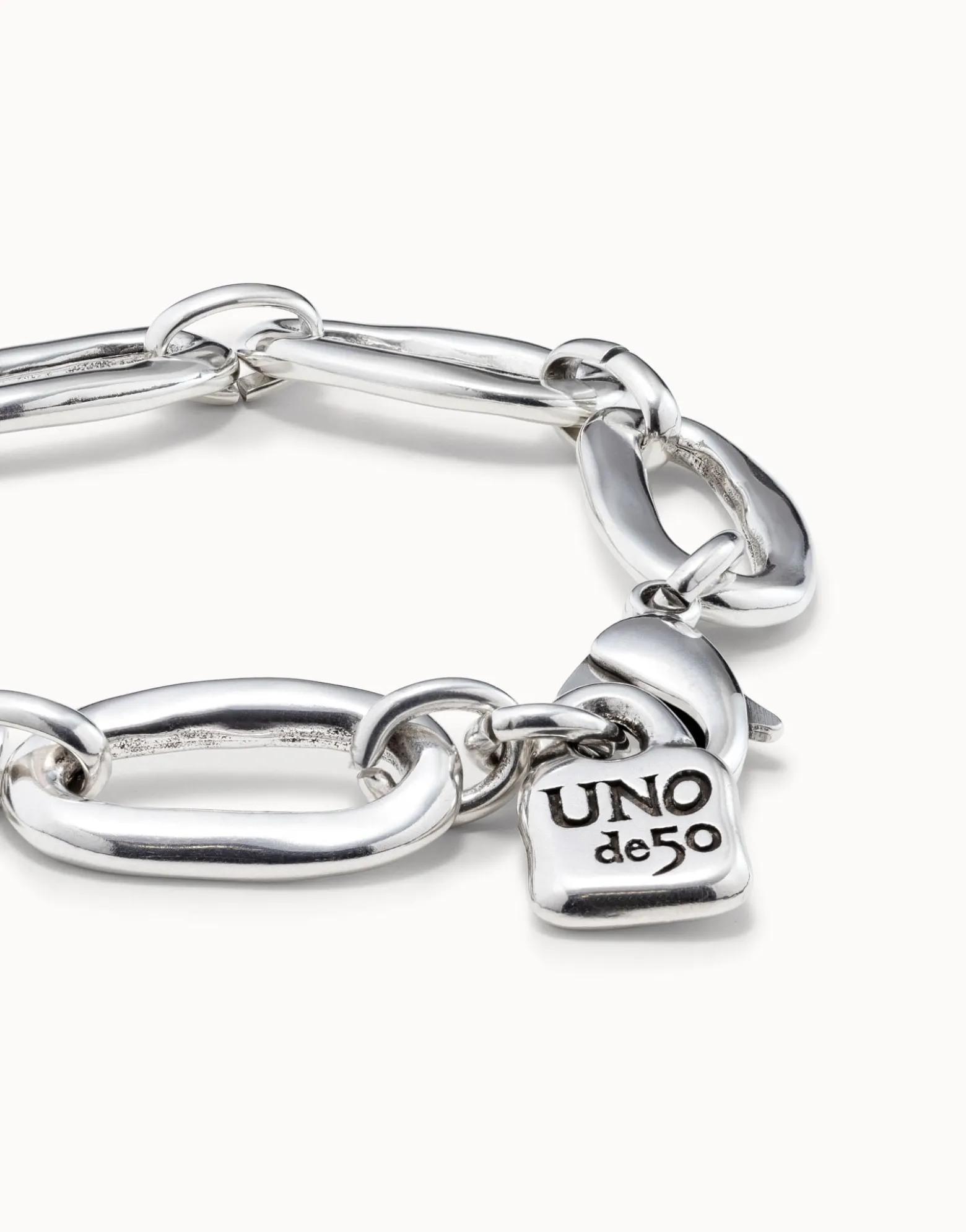 Bracelet with chunky links