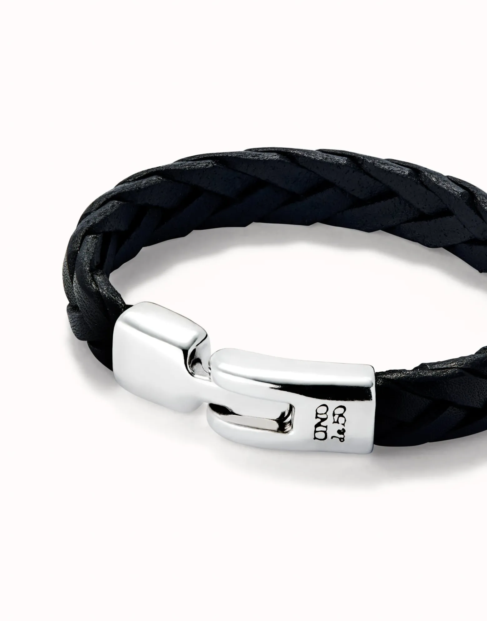 Braided bracelet with clasp