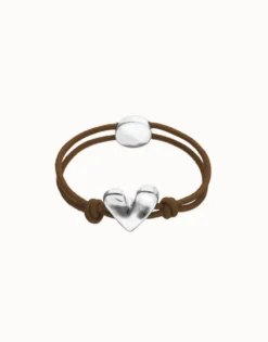 Brown elastic thread bracelet with heart