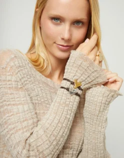 Brown leather bracelet with heart detail