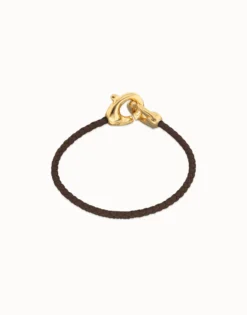Brown leather bracelet with interlocking carabiner
