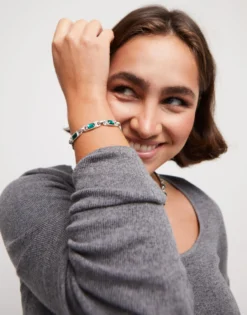 Chain bracelet with green crystals