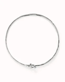 Choker necklace with front clasp and white topaz