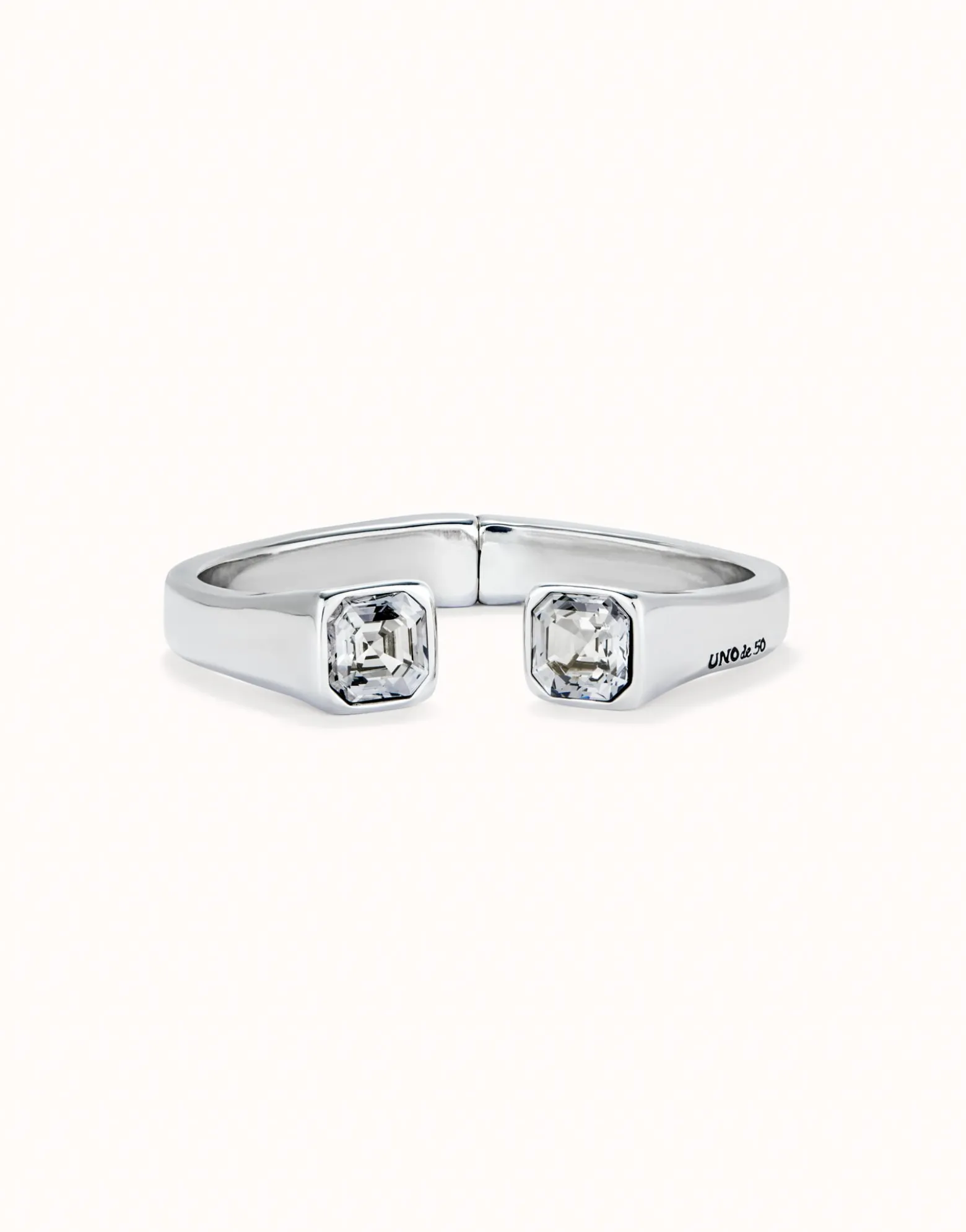 Cuff bracelet with white crystal