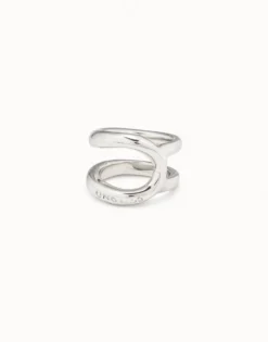 Double curved ring