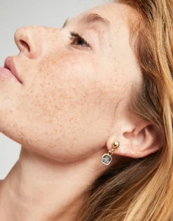 Drop earrings with black crystal