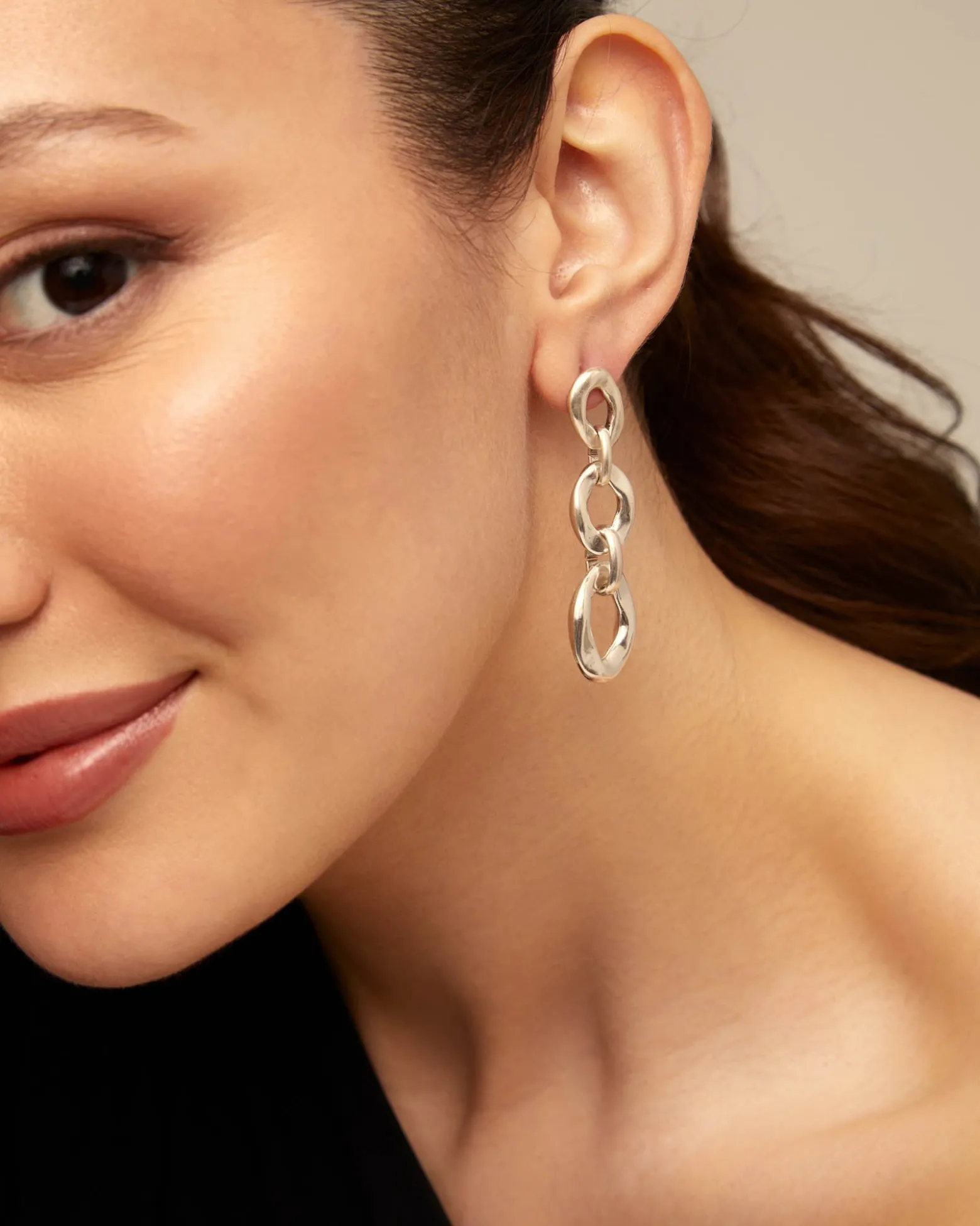 Drop earrings with 3 links