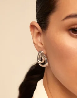 Earrings with 2 overlapping links