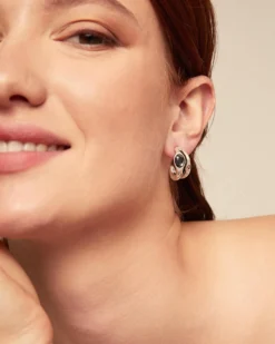 Hoop earrings with multicolor crystal