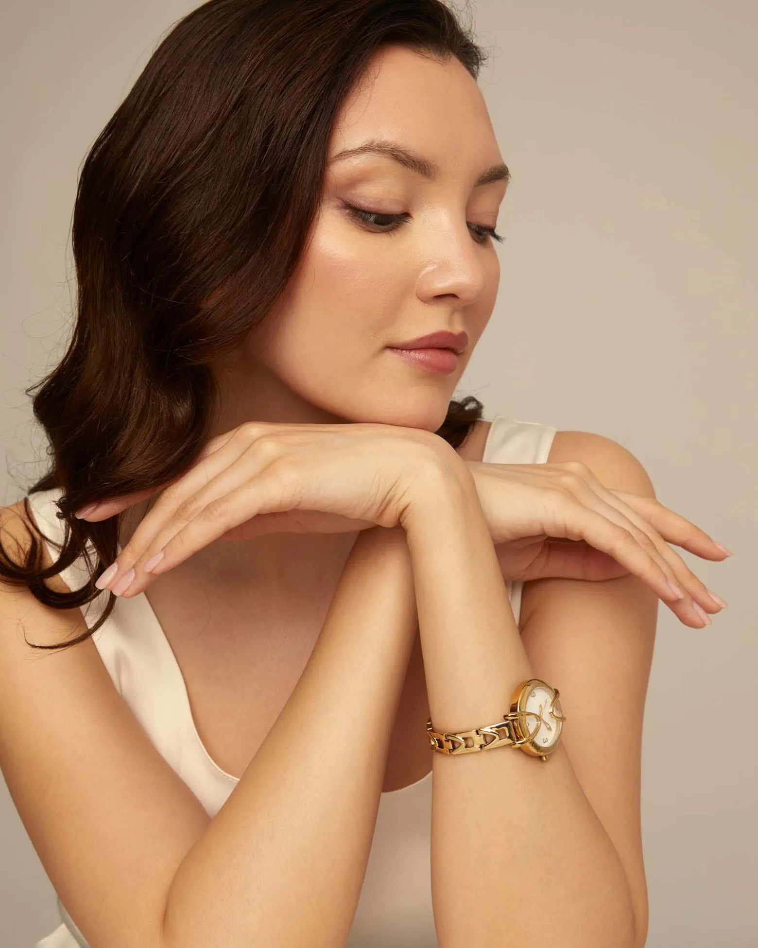 18K gold-plated watch with metal strap and round white dial