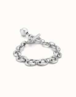 Large link chain bracelet with a pearl
