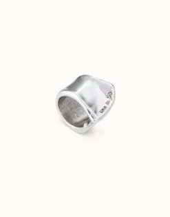 Large open ring