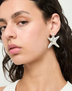 Large starfish-shaped earrings