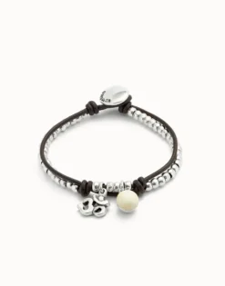 Leather beaded bracelet with ivory murano glass