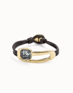 Leather bracelet with a black crystal