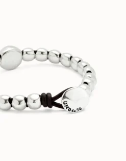 Leather bracelet with a large bead