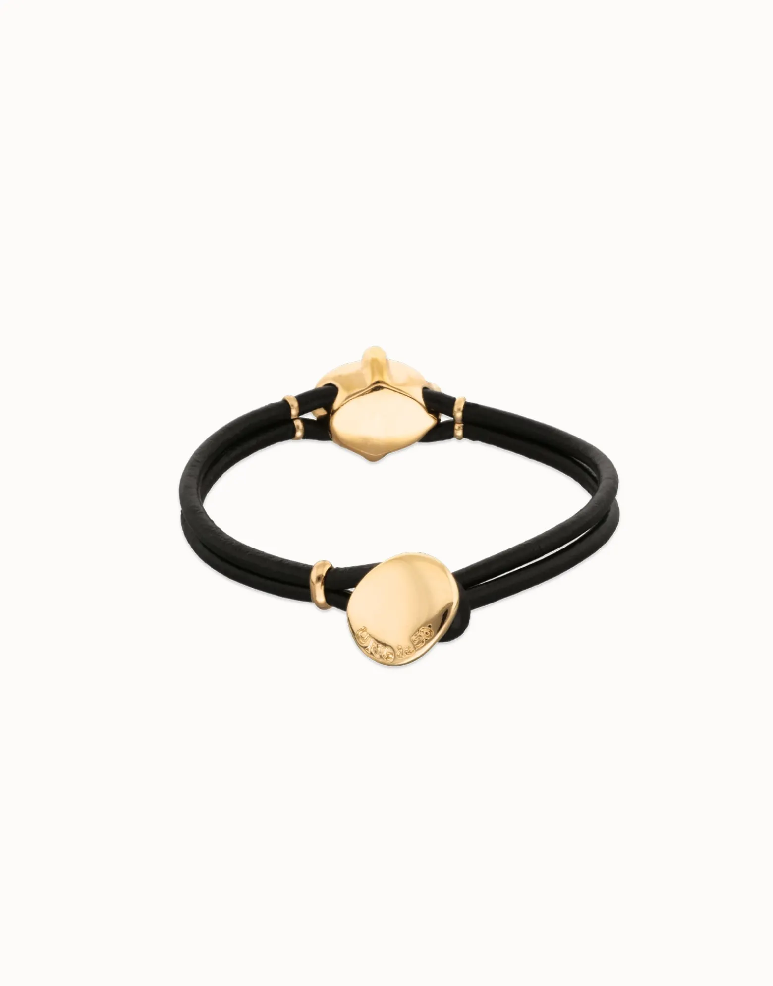 Leather bracelet with faceted black oval crystal