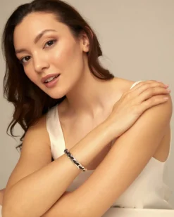 Leather bracelet with rectangular links