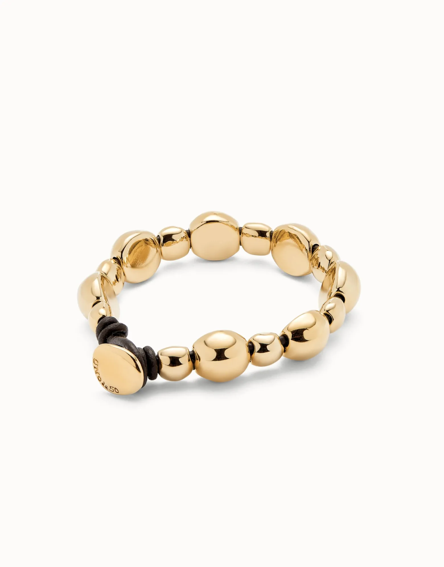 Leather bracelet with round beads